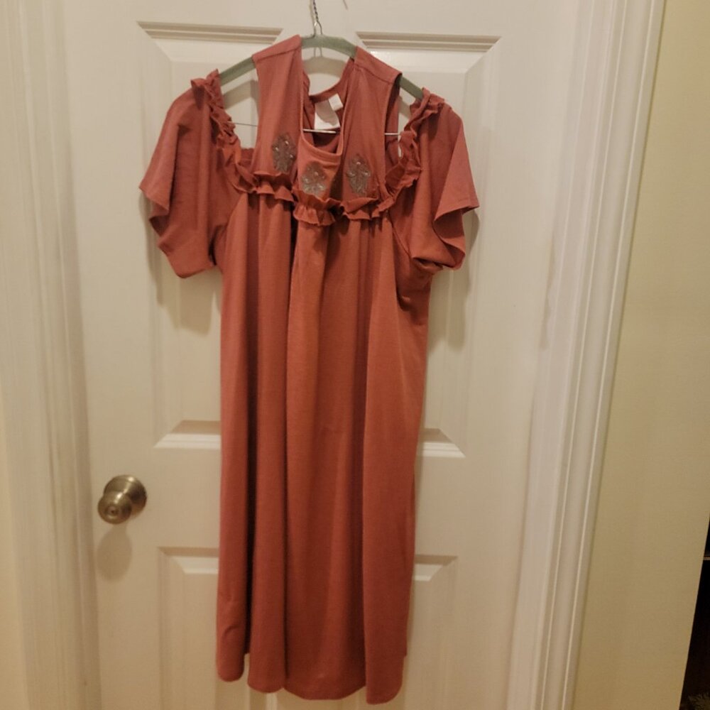 Dress - Picture 2 of 3
